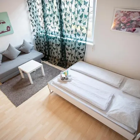 City Apartment *