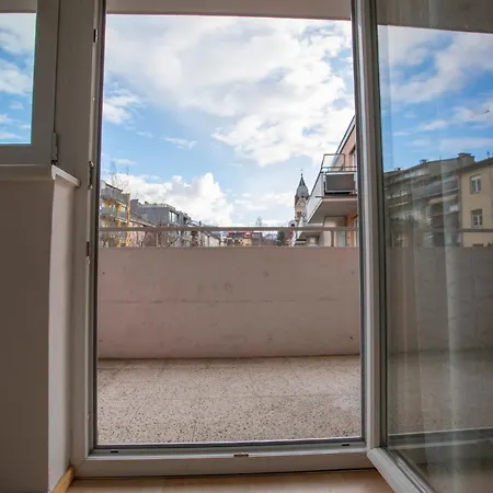 City Apartment *